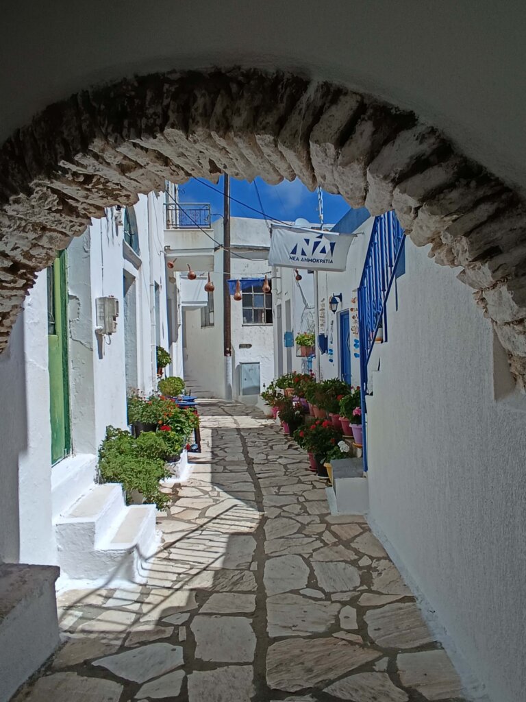Komiaki_naxos_arche