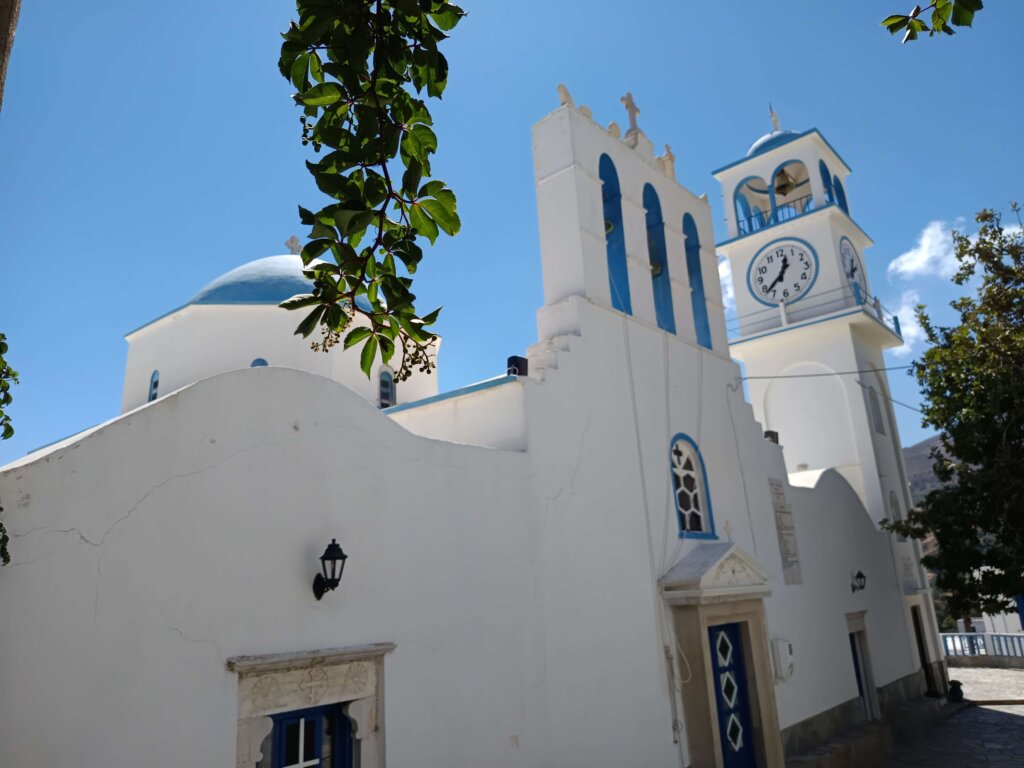 Komiaki_naxos_eglise